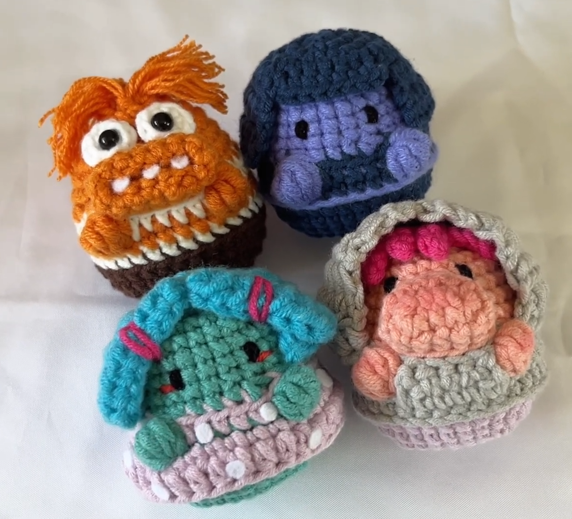 Os quatro amigurumis das emoções de Divertidamente: Ansiedade, Tédio, Inveja e Vergonha
